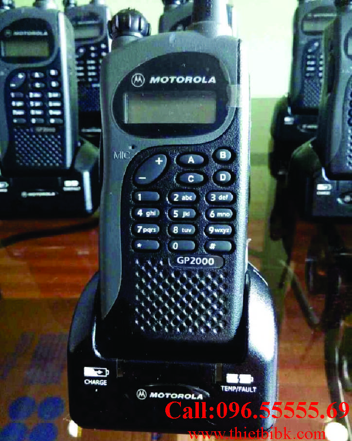 Bộ đàm Motorola GP2000 UHF VHF dùng cho khu công nghiệp